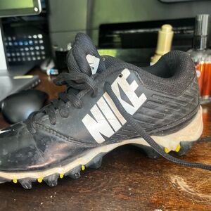 Nike Kids Black cleats